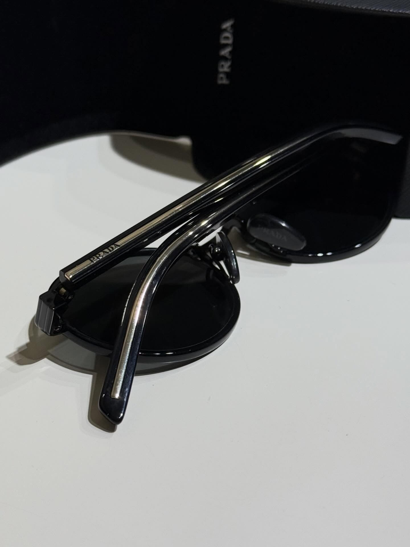 Prada Siyah Güneş Gözlüğü